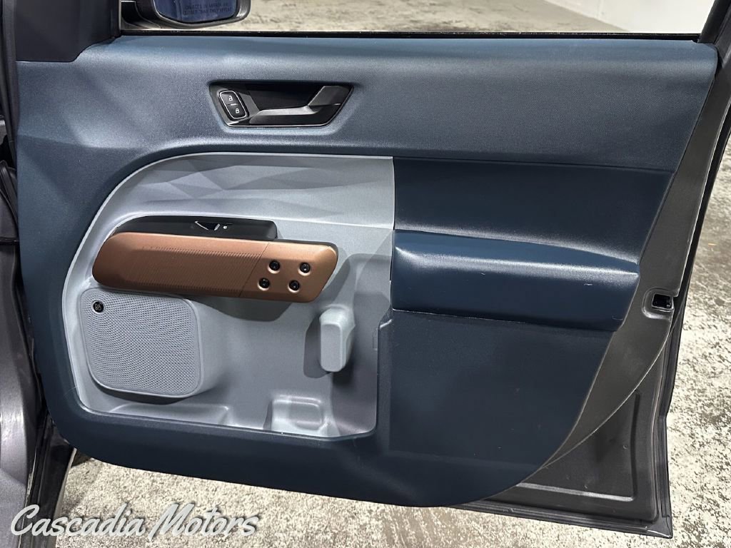 Used 2022 Ford Maverick Lariat w/ Lariat Luxury Package image 22