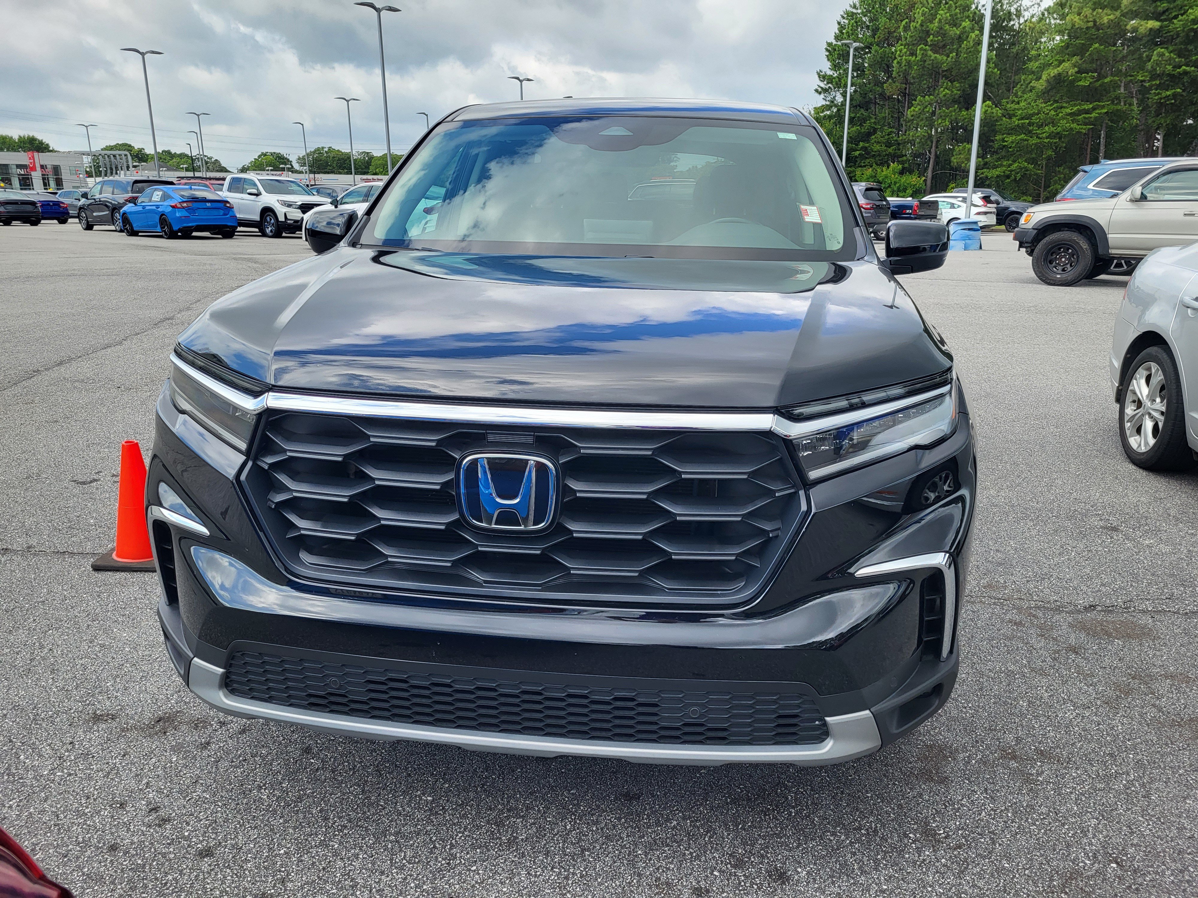Used 2024 Honda Pilot EX-L image 2