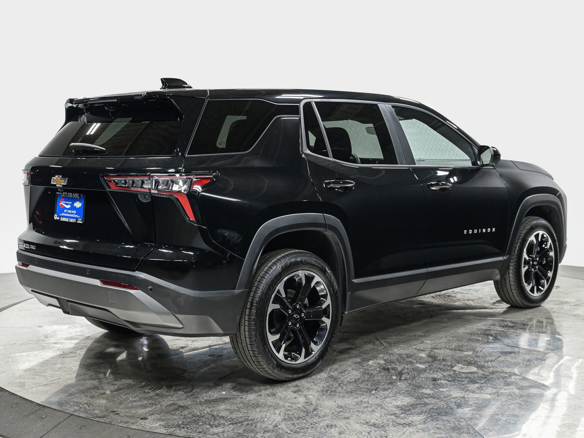 Used 2025 Chevrolet Equinox LT w/ Safety and Technology Package image 7