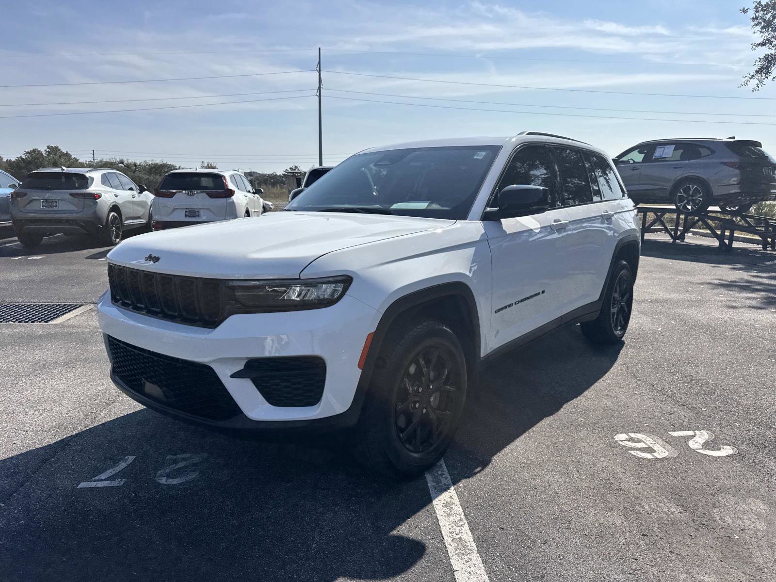 Used 2024 Jeep Grand Cherokee Altitude image 8