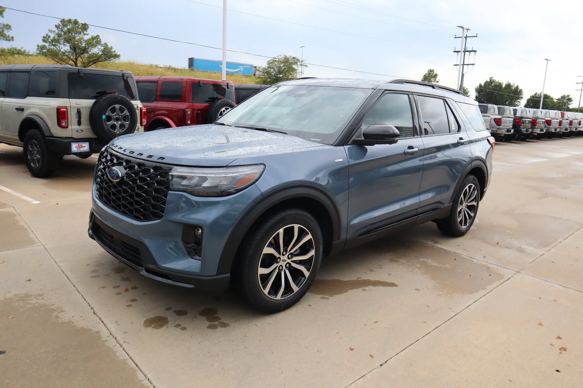 New 2026 Ford Explorer ST-Line w/ Premium Package RWD image 11