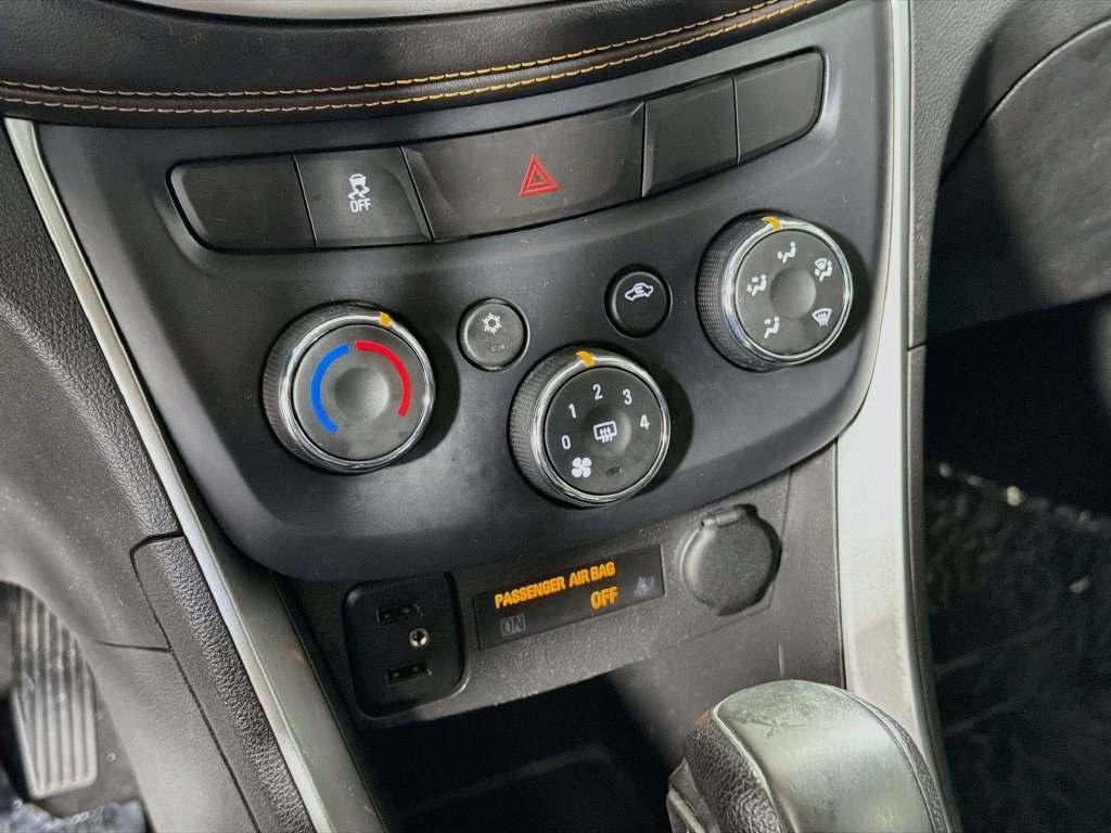 Used 2018 Chevrolet Trax LS FWD image 14