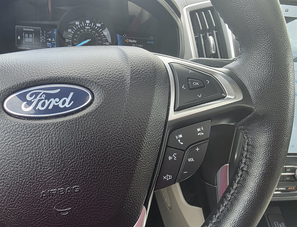 Used 2022 Ford Edge Titanium AWD/4WD image 25