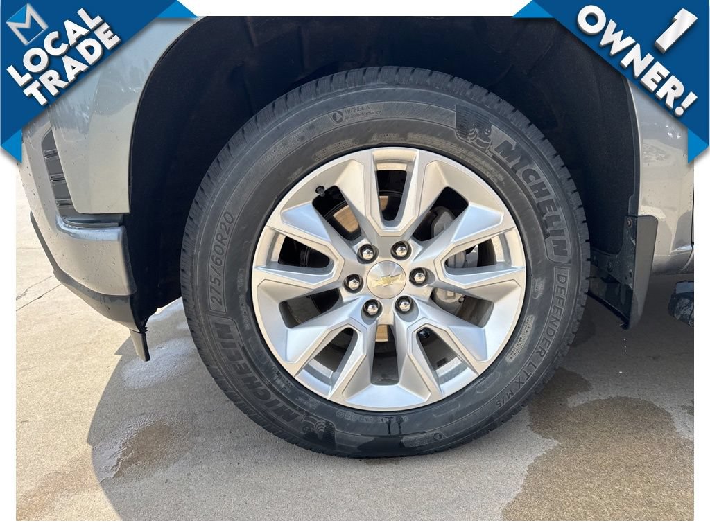 Used 2020 Chevrolet Silverado 1500 Custom w/ Custom Value Package AWD/4WD image 10