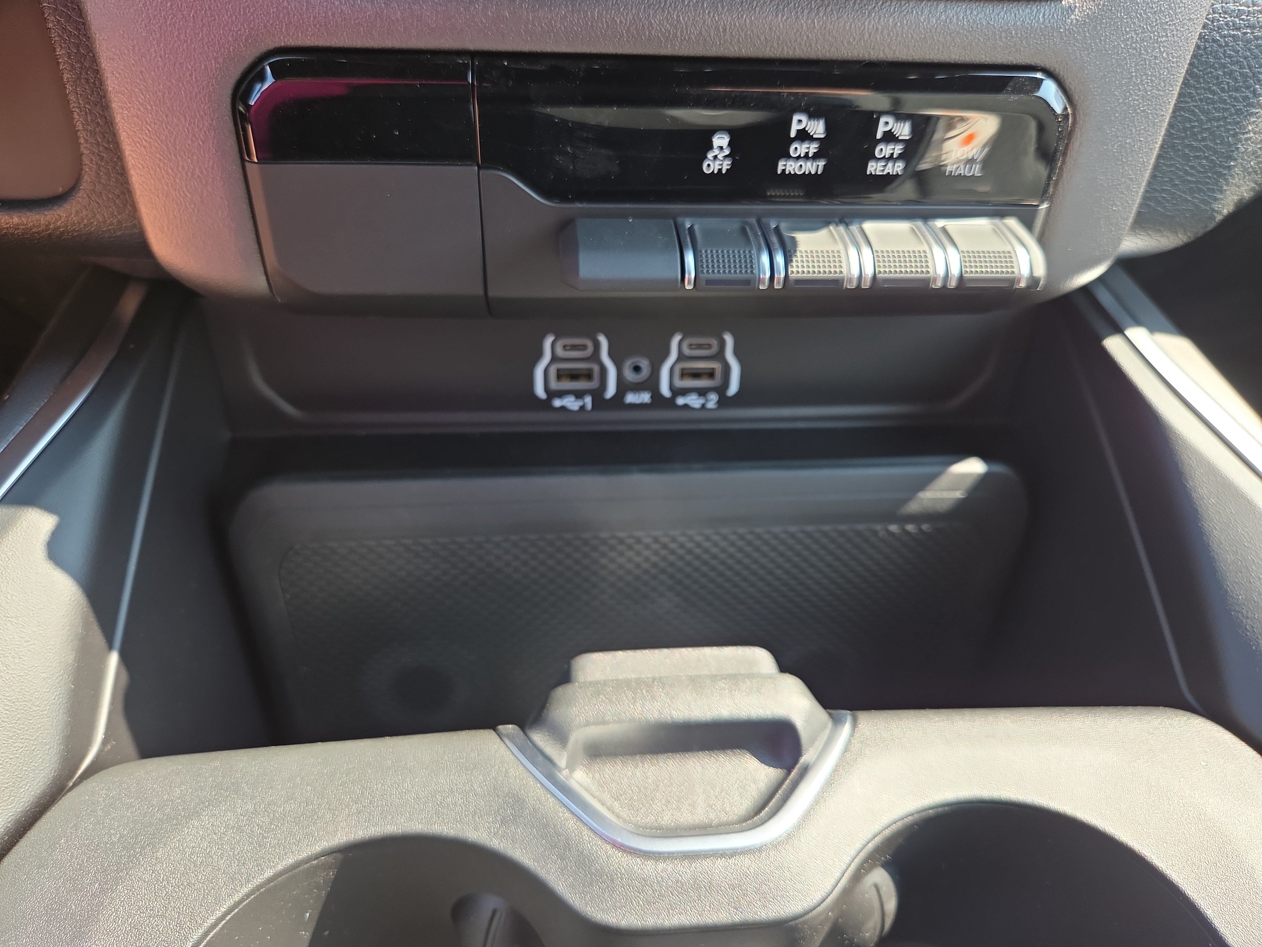 New 2026 RAM 1500 Express AWD/4WD image 12
