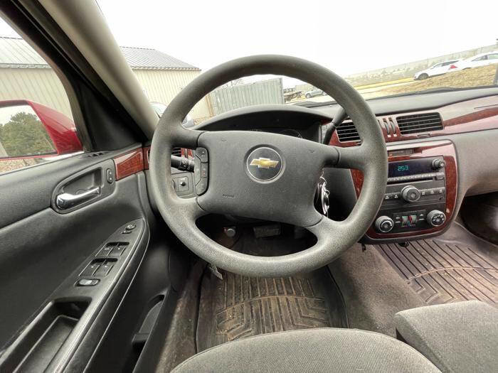 Used 2008 Chevrolet Impala LT image 33