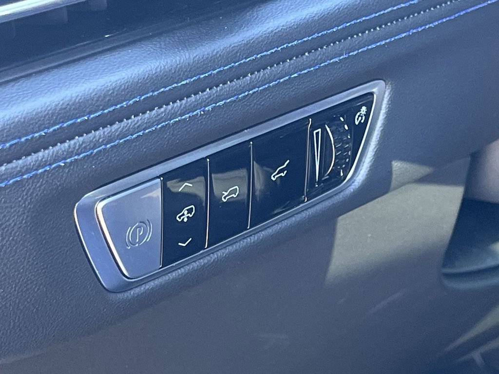 New 2026 Cadillac Escalade IQ Sport 1 w/ LPO, ONYX Package image 26