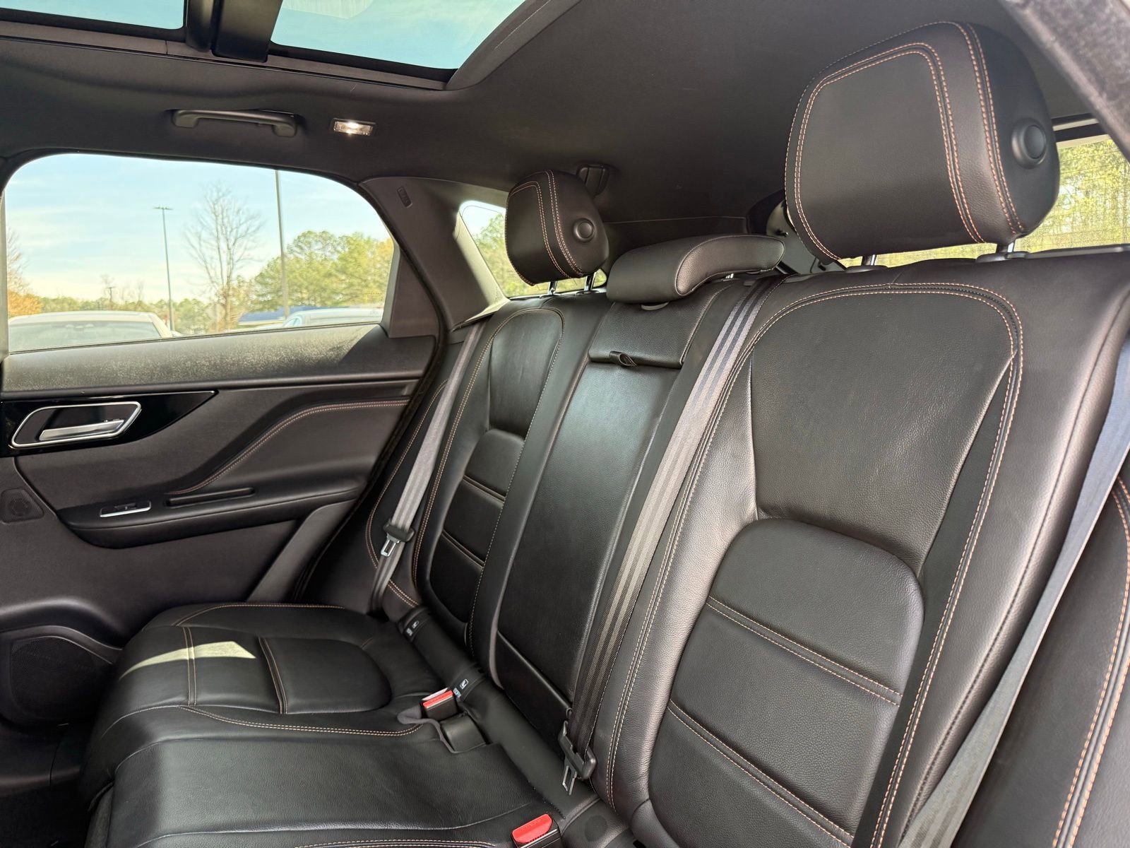 Used 2018 Jaguar F-PACE Prestige image 30