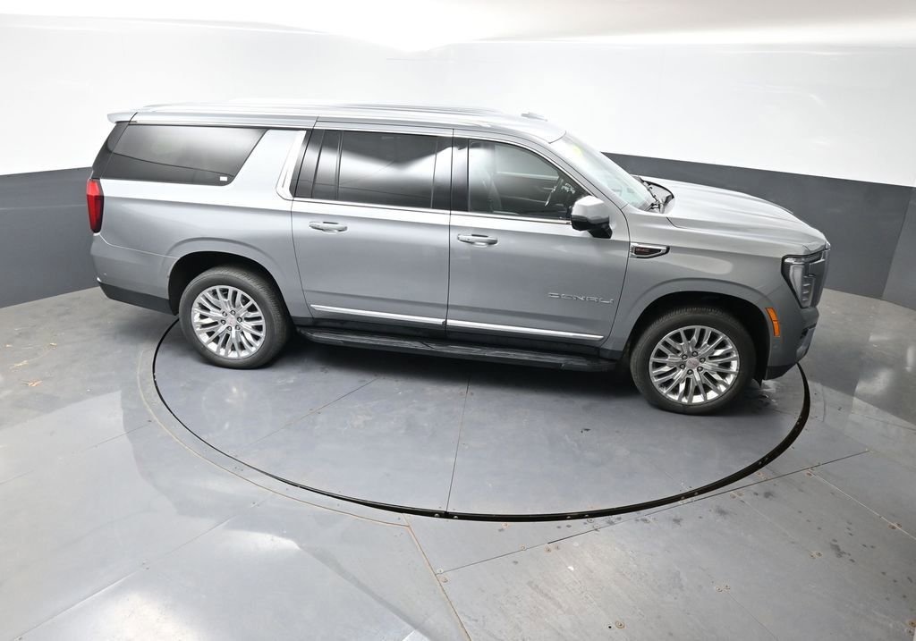 Used 2025 GMC Yukon XL Denali AWD/4WD image 44