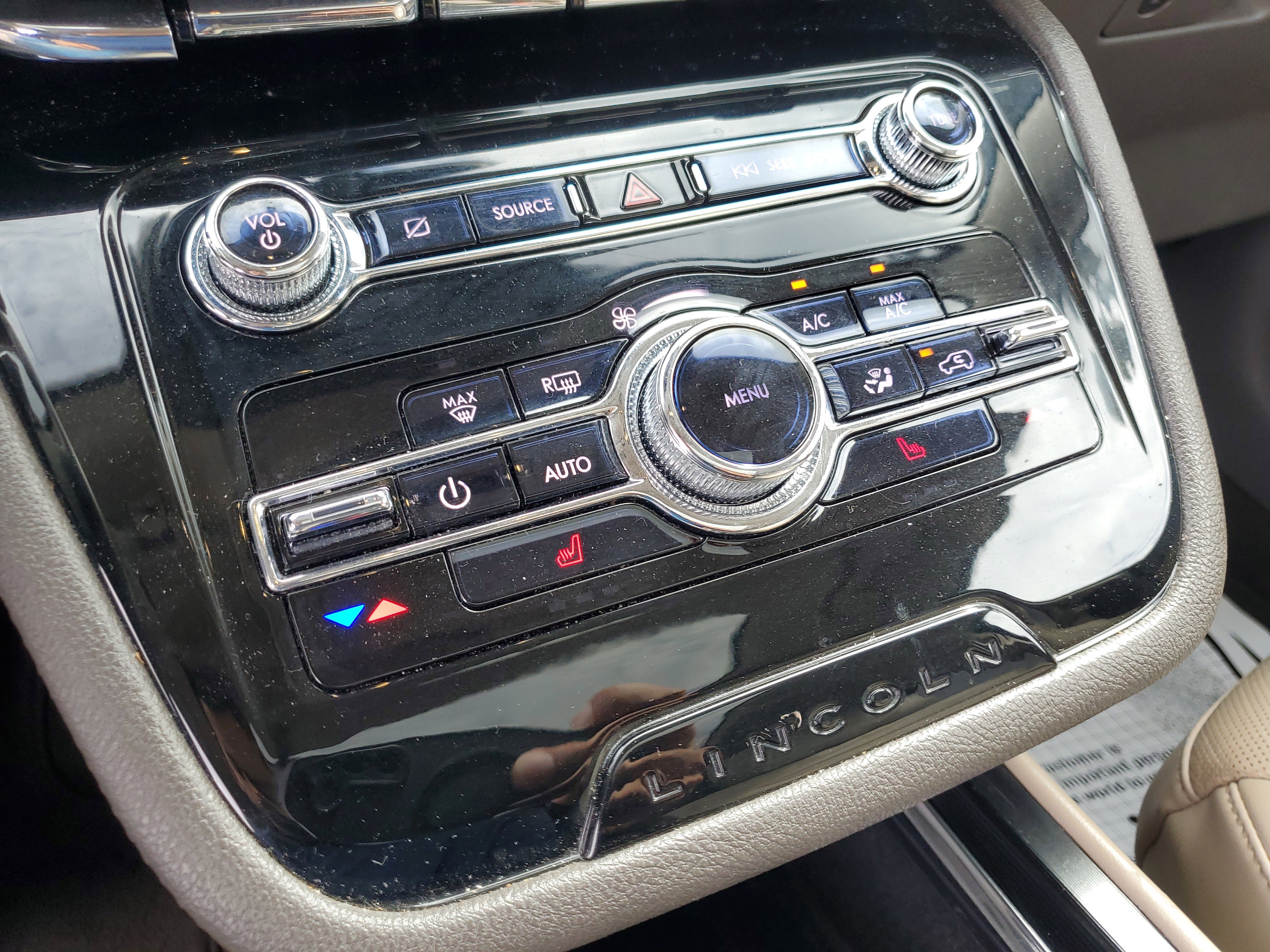 Certified 2022 Lincoln Corsair Reserve image 26