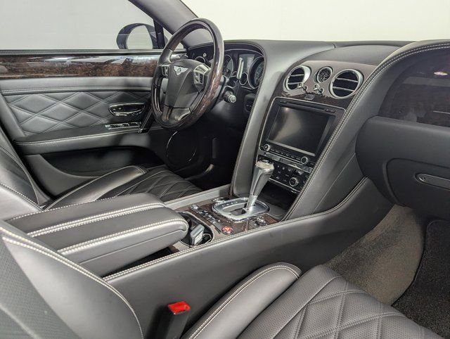 Used 2014 Bentley Flying Spur W12 image 24