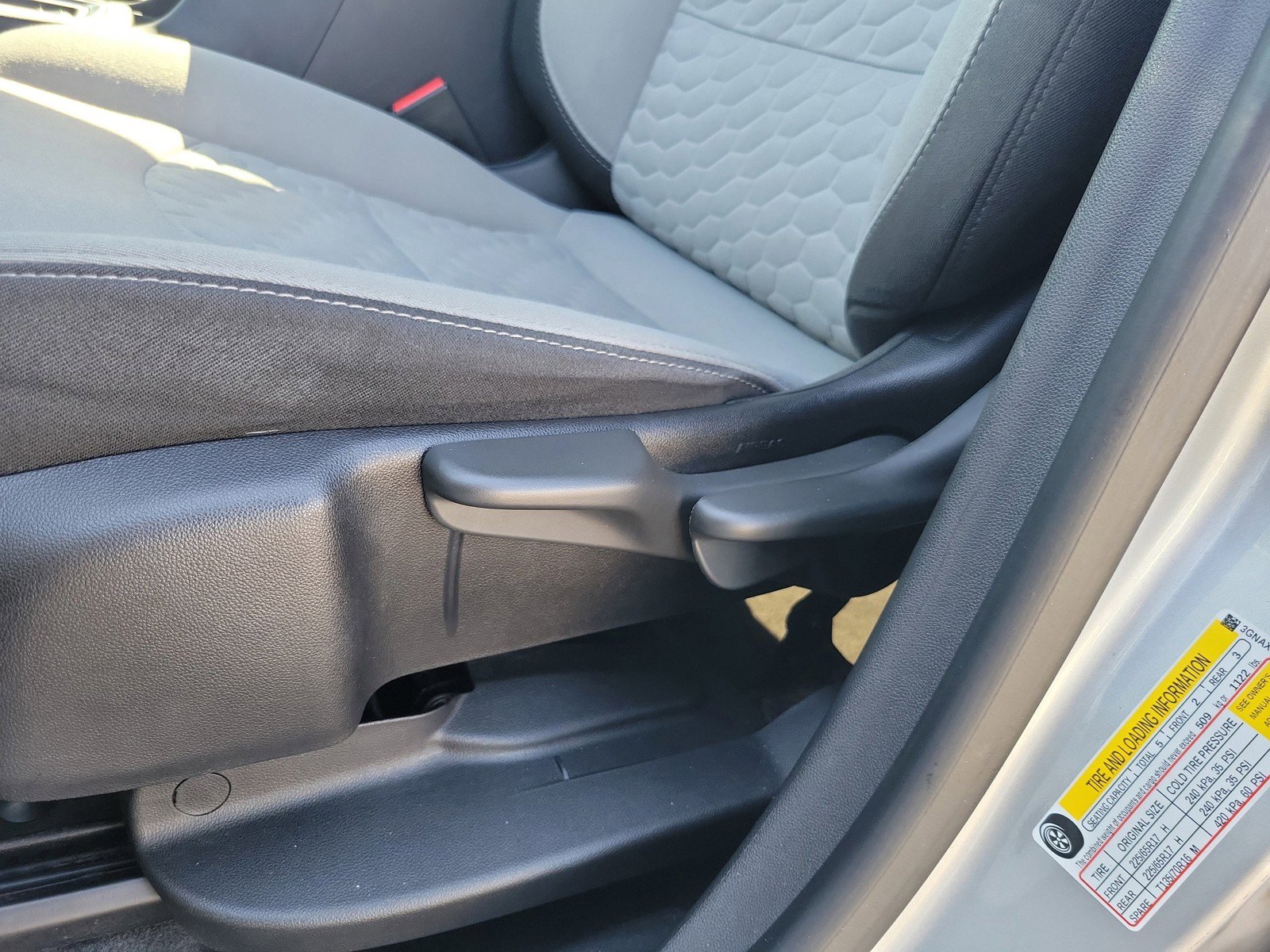 Used 2019 Chevrolet Equinox LS FWD image 21