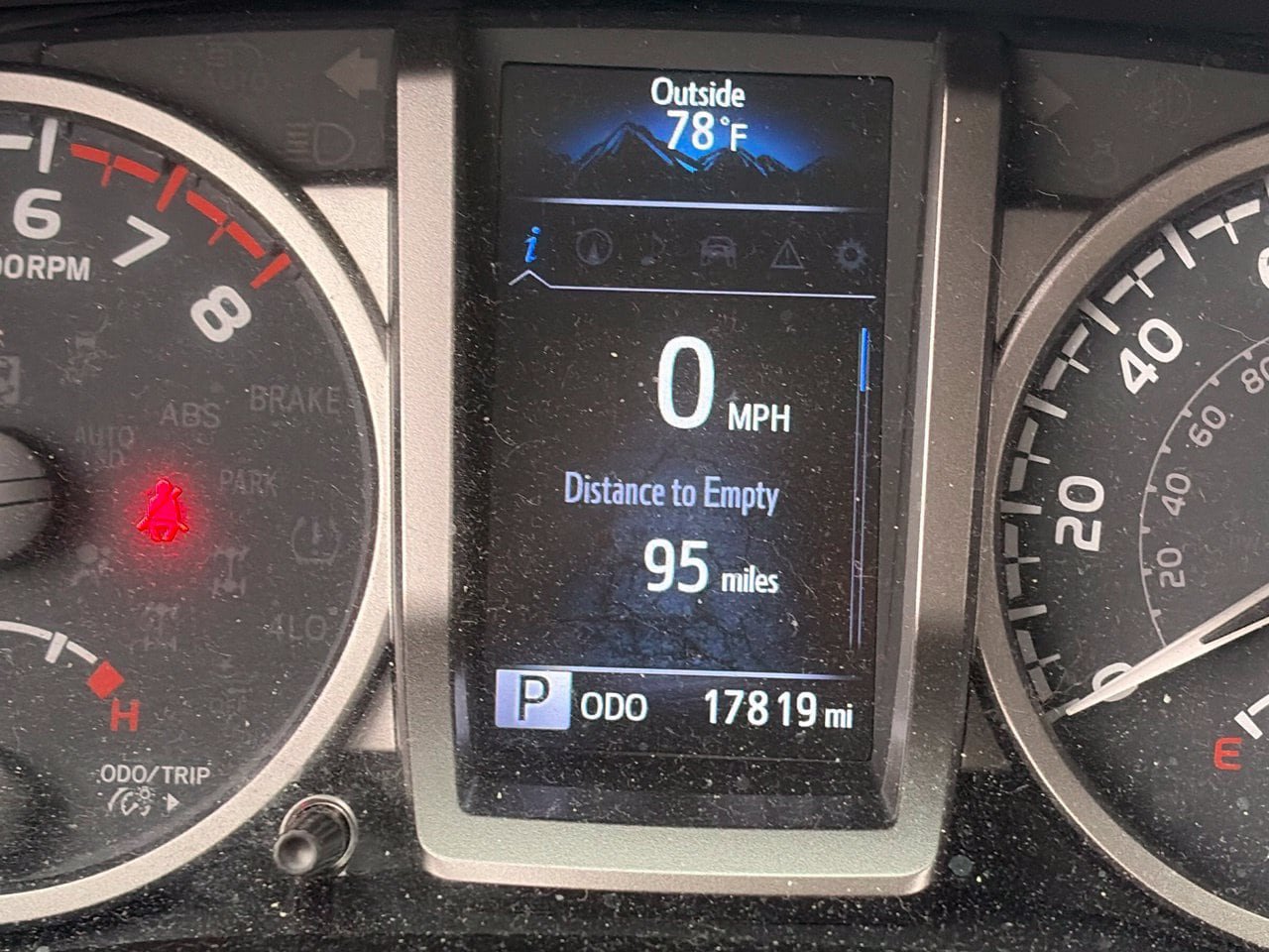 Used 2022 Toyota Tacoma SR5 RWD image 13