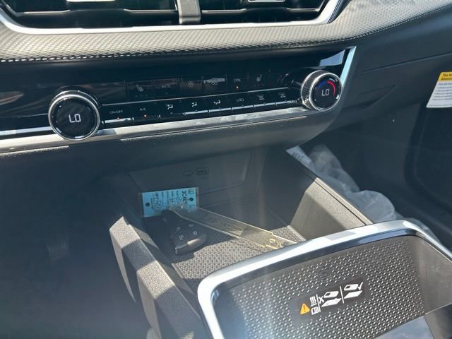 New 2026 Chevrolet Equinox LT w/ Convenience Package II image 18