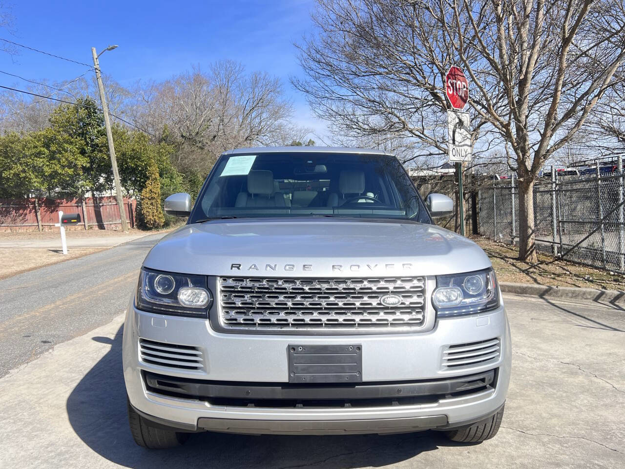 Used 2015 Land Rover Range Rover HSE image 2