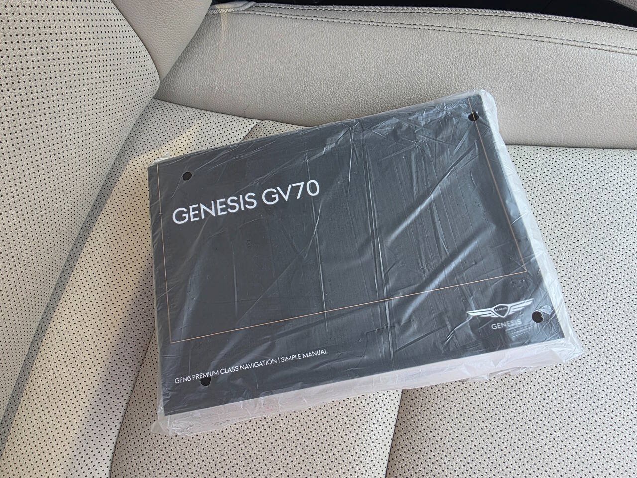 Used 2023 Genesis GV70 2.5T w/ Select Package AWD/4WD image 41