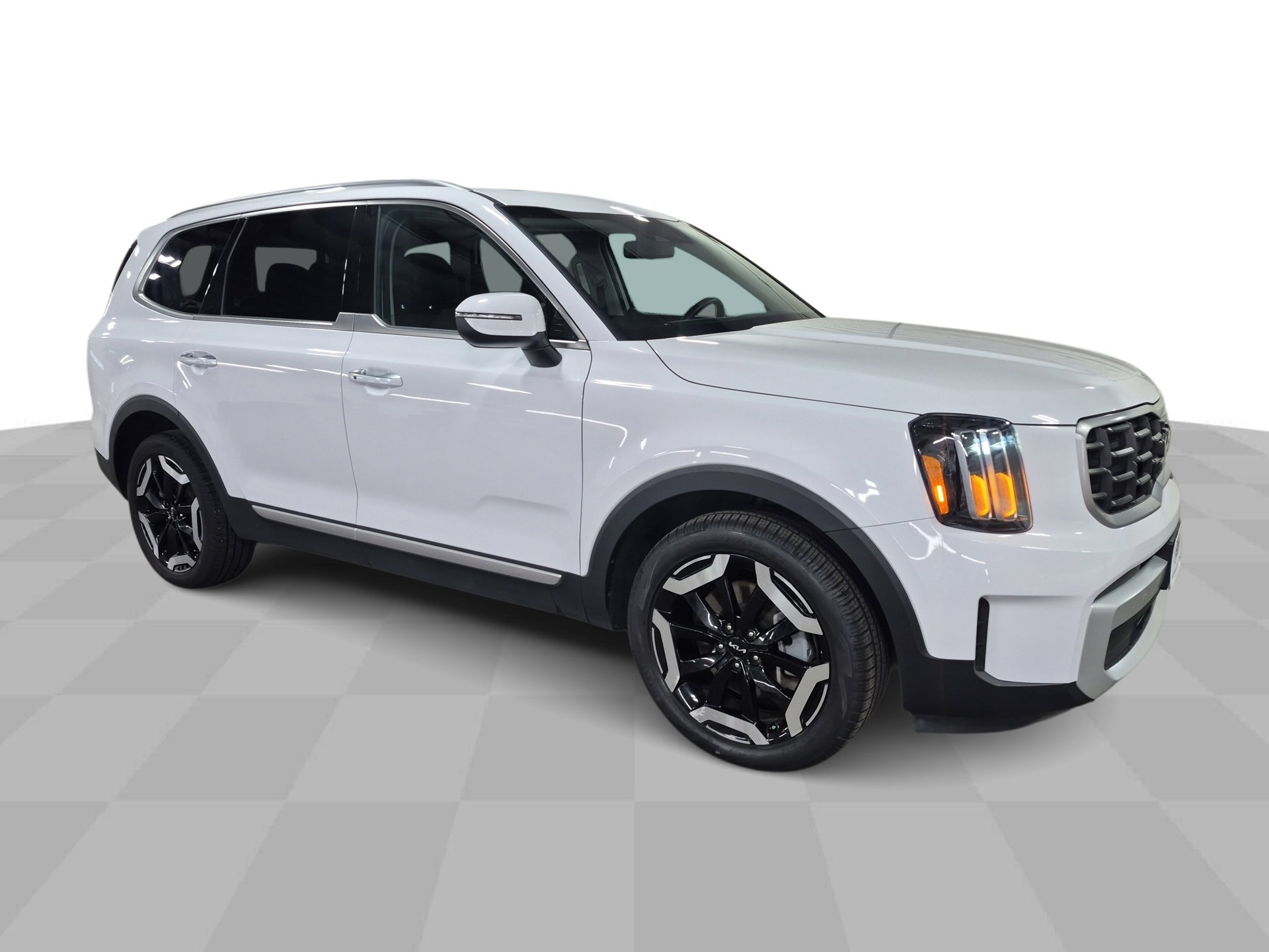 Used 2025 Kia Telluride S AWD/4WD image 2