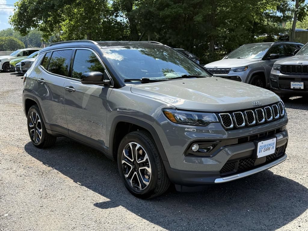 Used 2023 Jeep Compass Limited AWD/4WD image 1