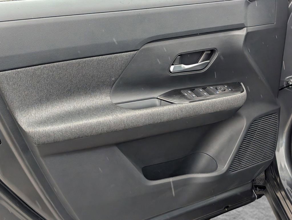 New 2026 Nissan Kicks SV image 15