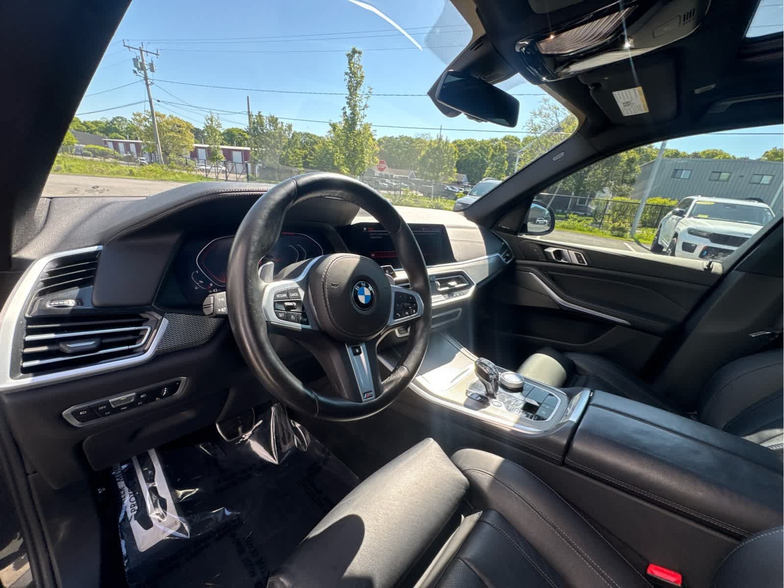 Used 2020 BMW X5 M50i w/ Premium Package AWD/4WD image 13
