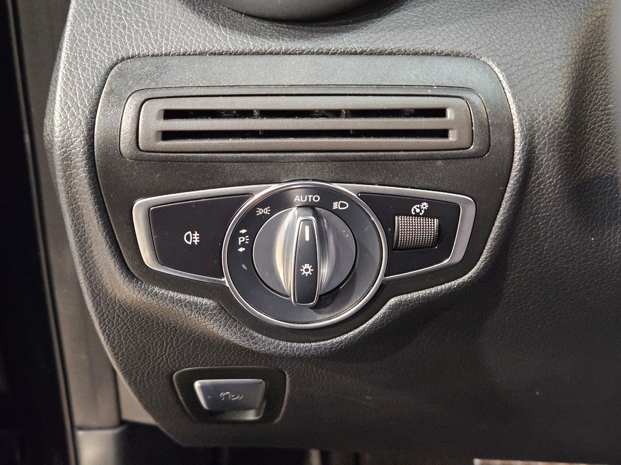 Used 2021 Mercedes-Benz GLC 300 4MATIC Coupe image 26