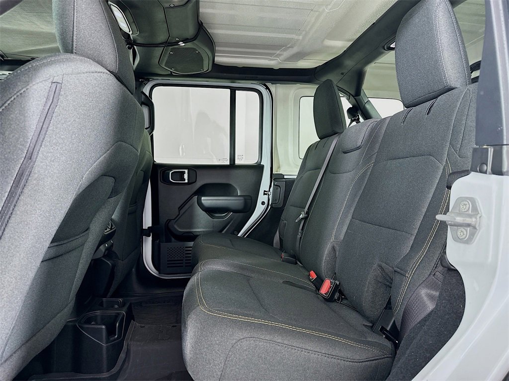 Used 2024 Jeep Wrangler Willys image 23