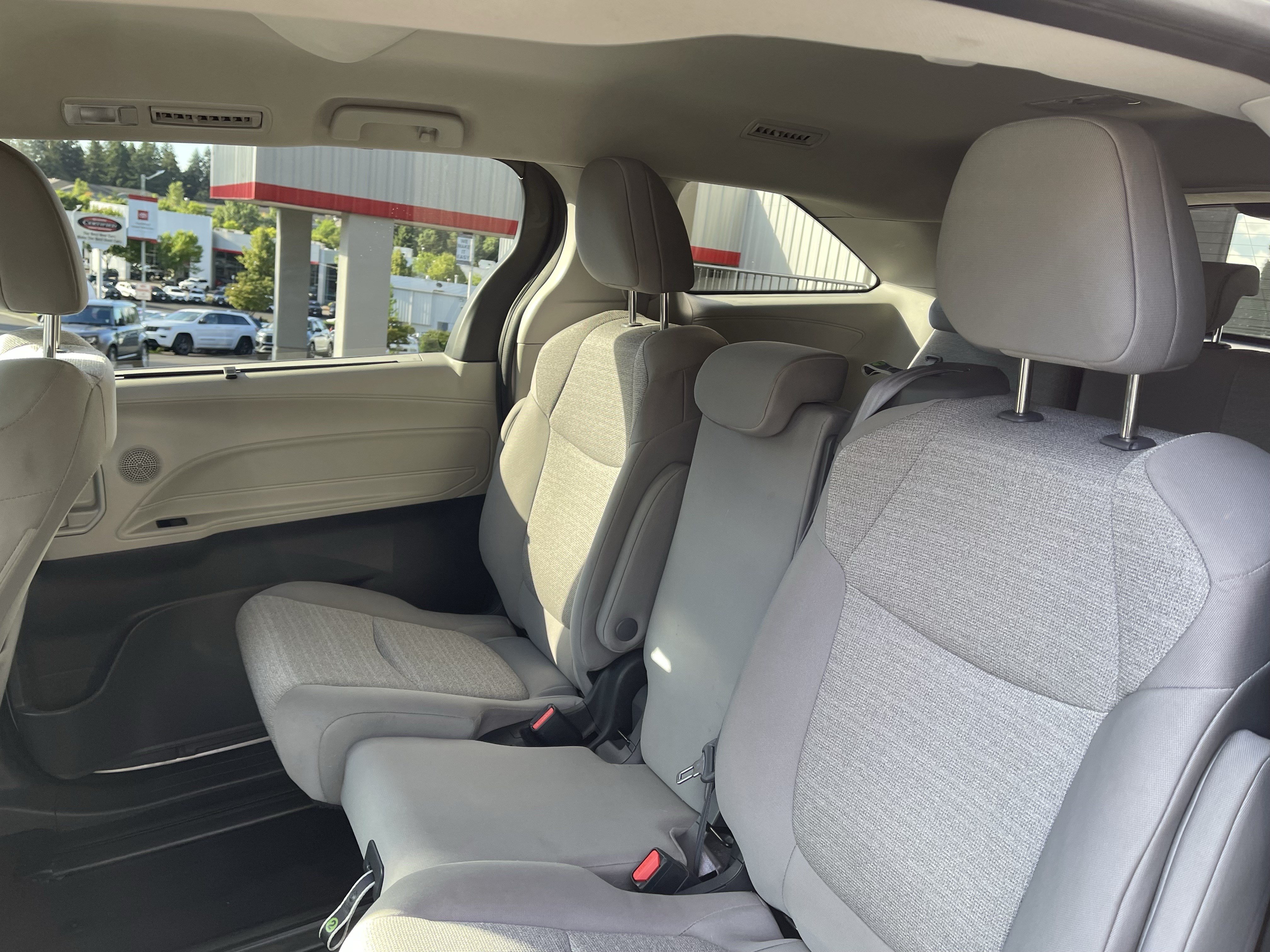 Certified 2024 Toyota Sienna LE AWD/4WD image 13