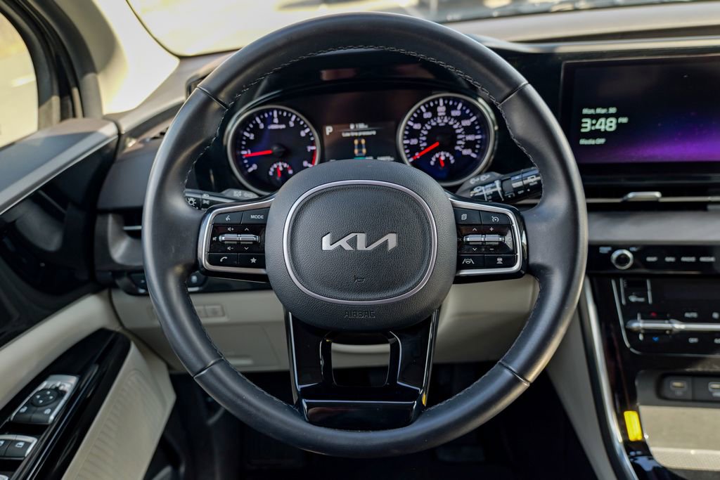 Used 2024 Kia Carnival EX image 43