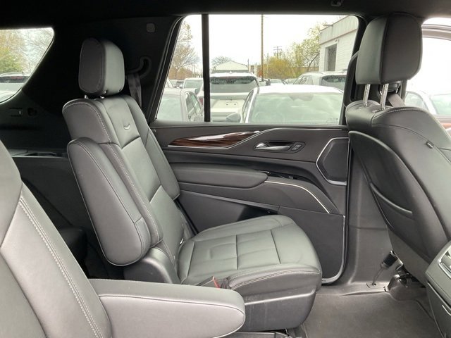 Used 2022 Cadillac Escalade Luxury image 49
