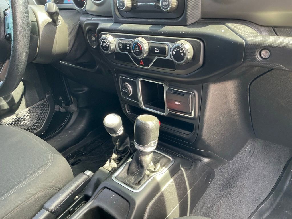 Used 2021 Jeep Gladiator Sport image 12