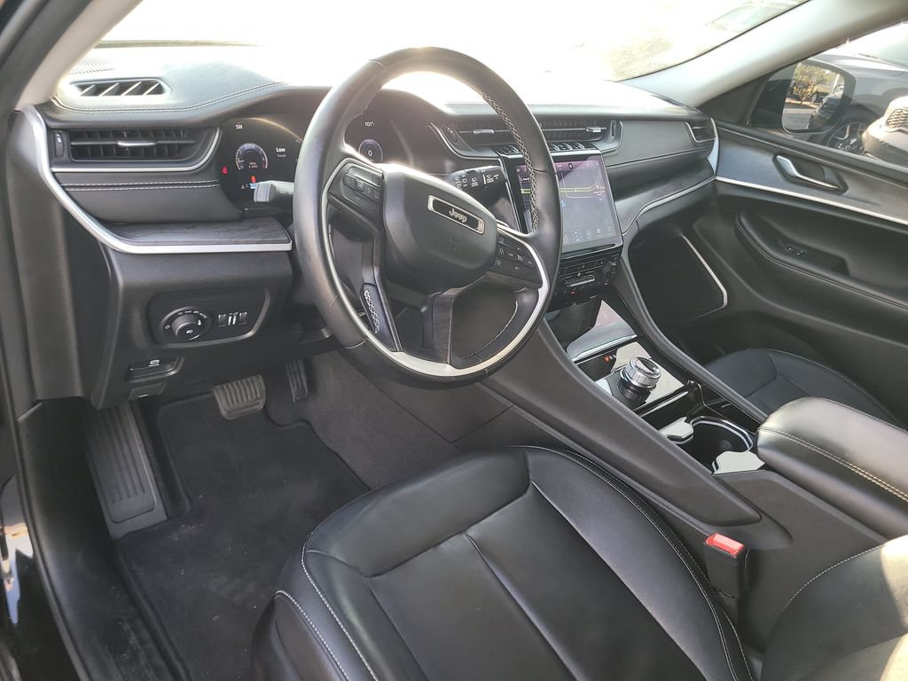 Used 2022 Jeep Grand Cherokee L Limited RWD image 22