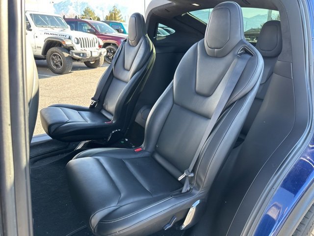 Used 2022 Tesla Model X Plaid image 12