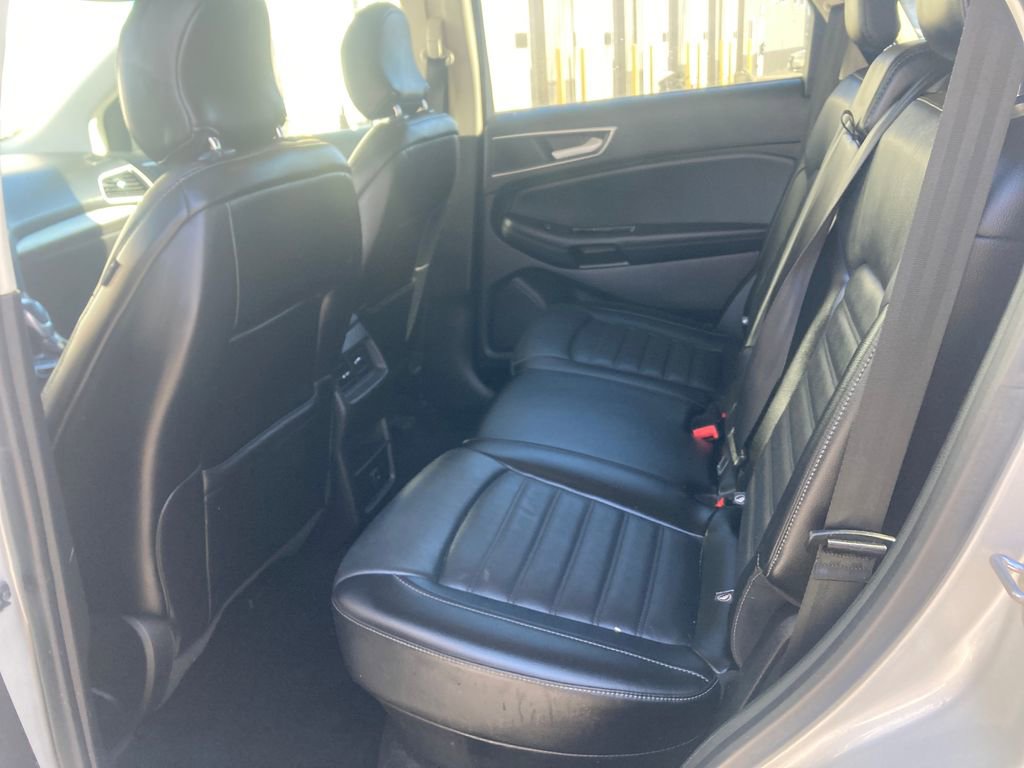 Used 2018 Ford Edge SEL w/ Equipment Group 201A image 32