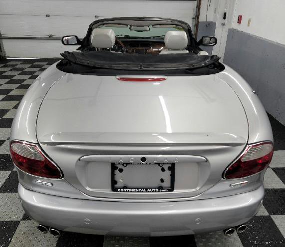 Used 2005 Jaguar XK8 Convertible RWD image 37