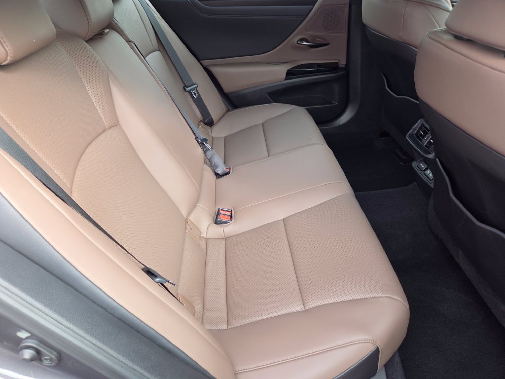 Certified 2025 Lexus ES 350 w/ Premium Package FWD image 6