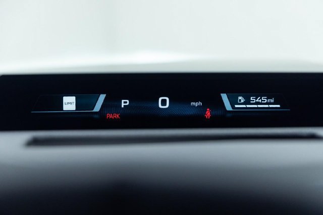New 2027 BMW 740i xDrive w/ Executive Package AWD/4WD image 2