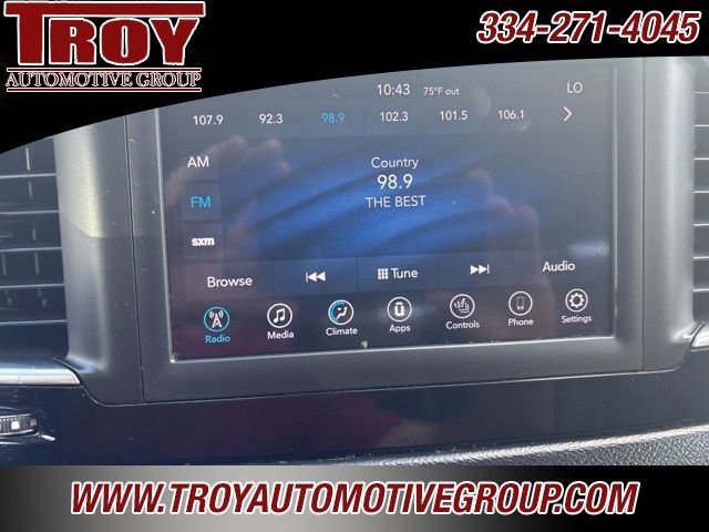 Used 2018 Chrysler Pacifica Touring-L image 40