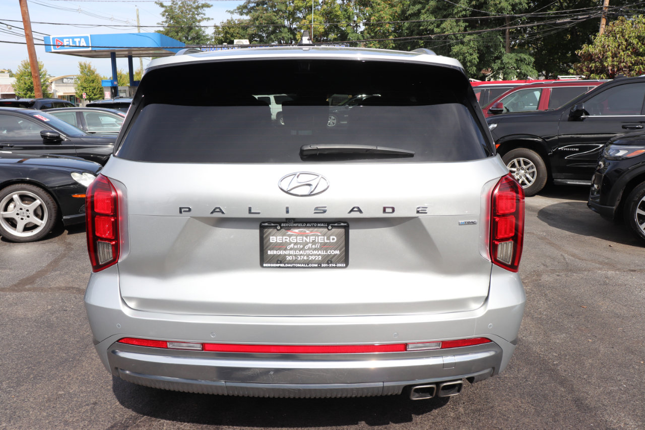 Used 2024 Hyundai Palisade Calligraphy image 4