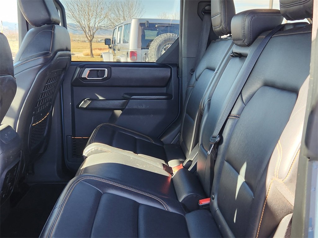 Used 2024 Ford Bronco Badlands image 10