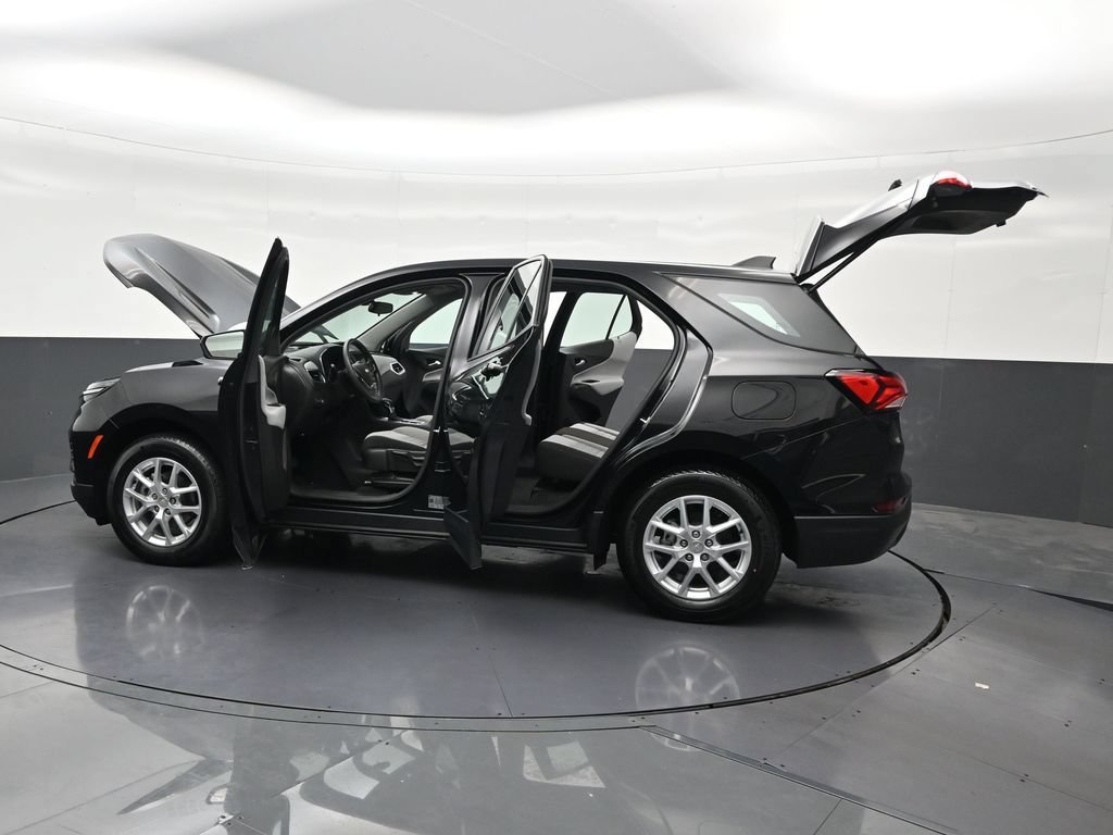 Used 2024 Chevrolet Equinox LS FWD image 35