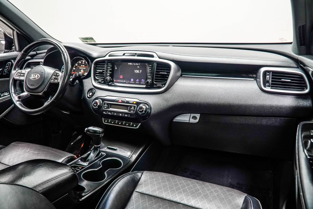 Used 2019 Kia Sorento SX image 18