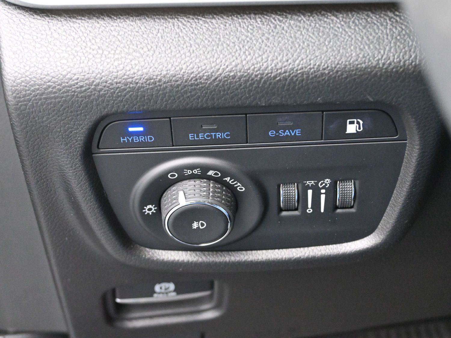 Used 2022 Jeep Grand Cherokee Trailhawk w/ Luxury Tech Group III AWD/4WD image 31
