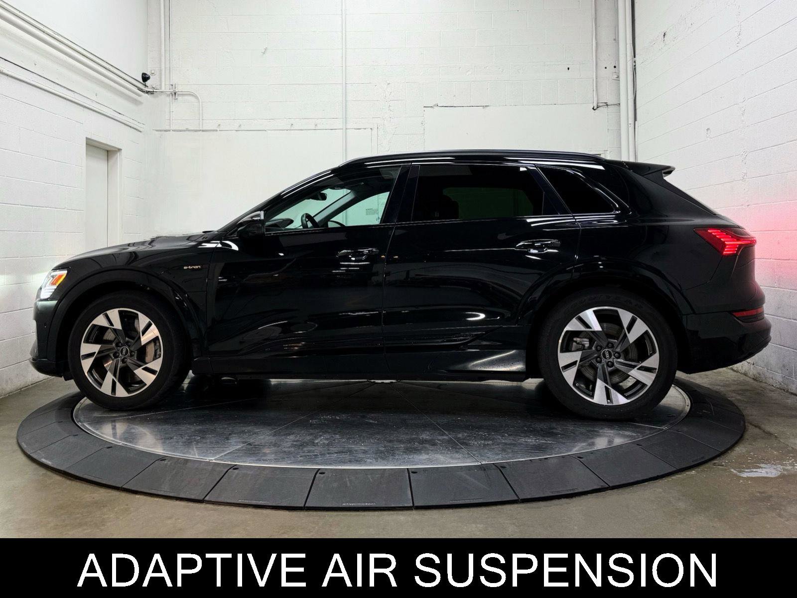 Used 2022 Audi e-tron Premium w/ Convenience Plus Package image 5