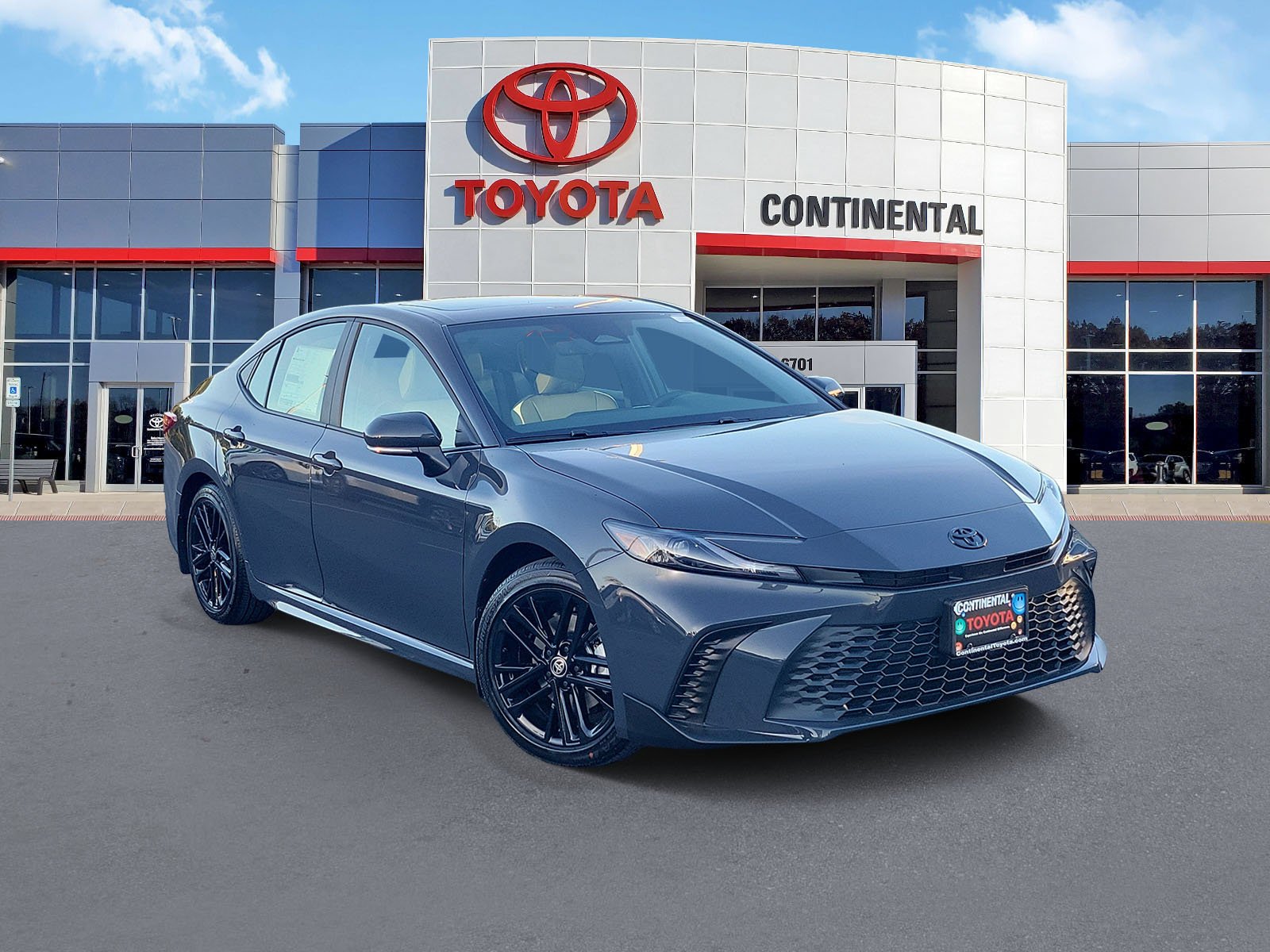 New 2026 Toyota Camry SE FWD image 2