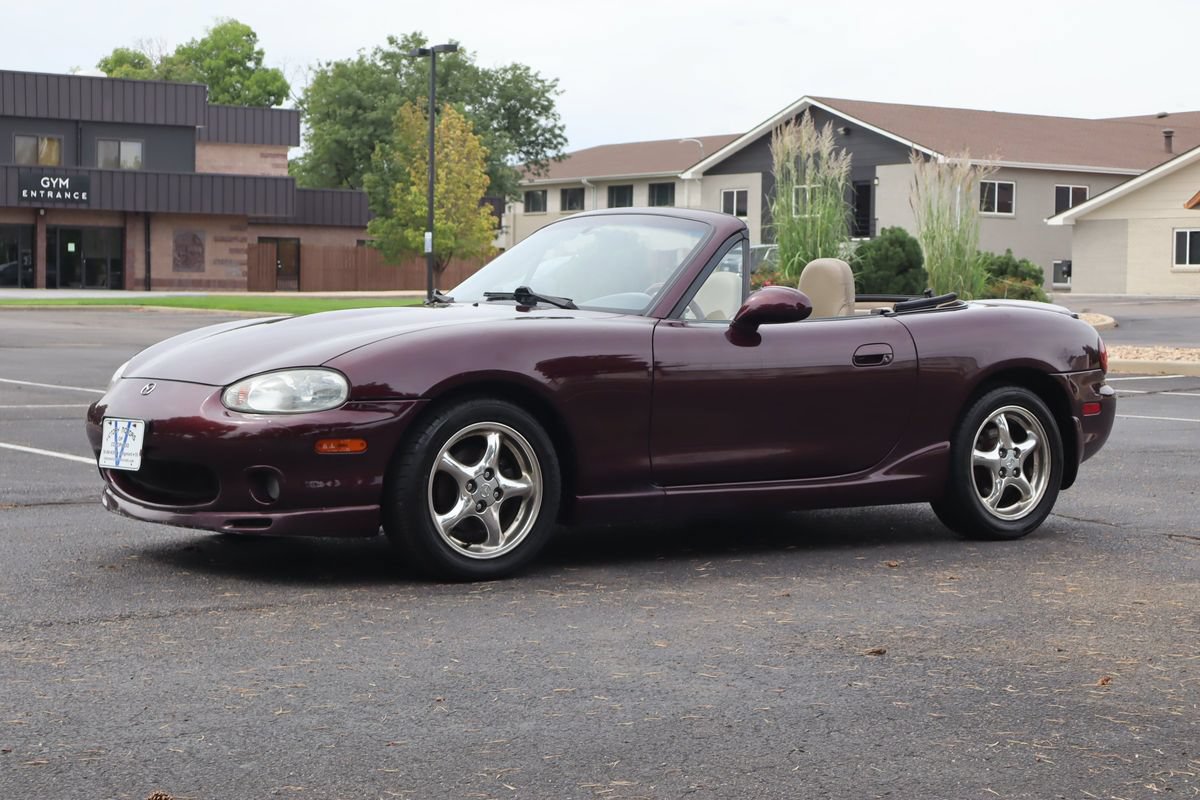 Used 2000 MAZDA MX-5 Miata RWD image 11