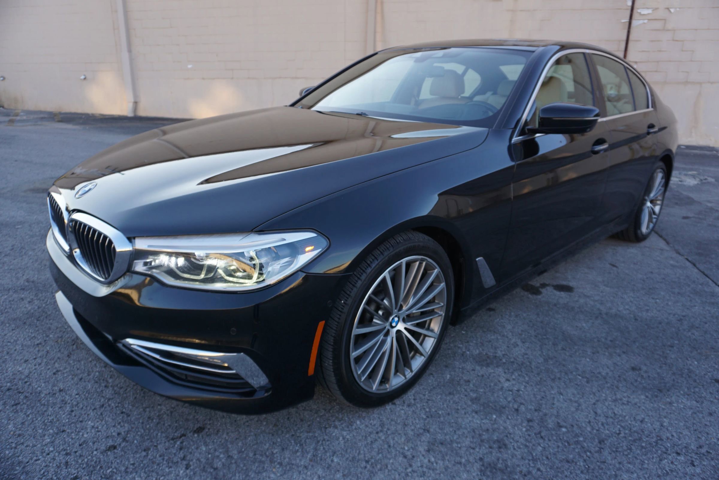Used 2017 BMW 540i 540i Sedan 4D image 4