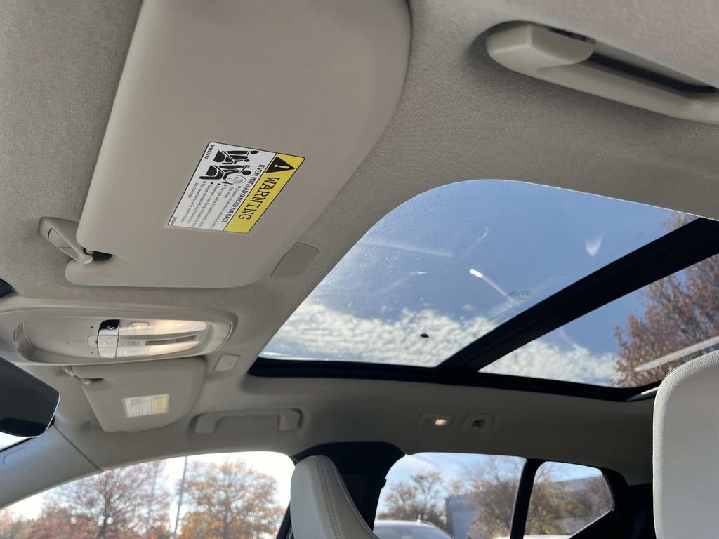 New 2026 Volvo XC40 B5 Plus w/ Protection Package Premier image 23