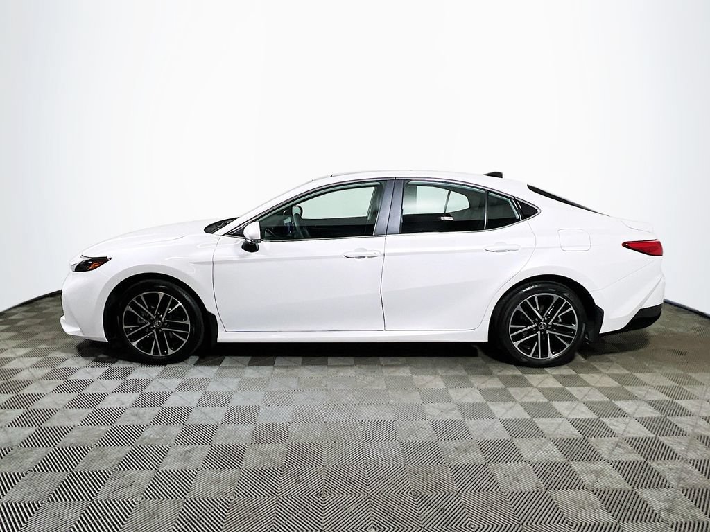 Used 2026 Toyota Camry XLE w/ Premium Plus Package AWD/4WD image 4