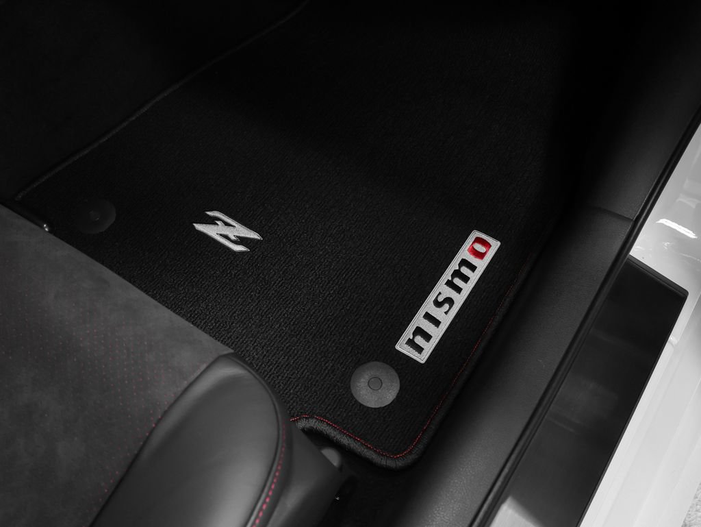 Used 2026 Nissan Z NISMO w/ Floor Mat Package RWD image 19