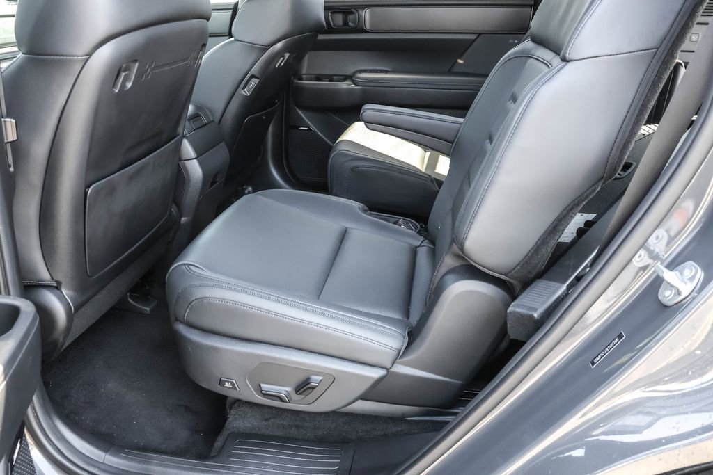 Used 2026 Hyundai Santa Fe Calligraphy AWD/4WD image 30